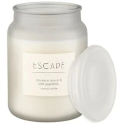 B&M Large Spa Scented Candle - White - Escape -Home Discount Store 368691 large spa candle escape 3